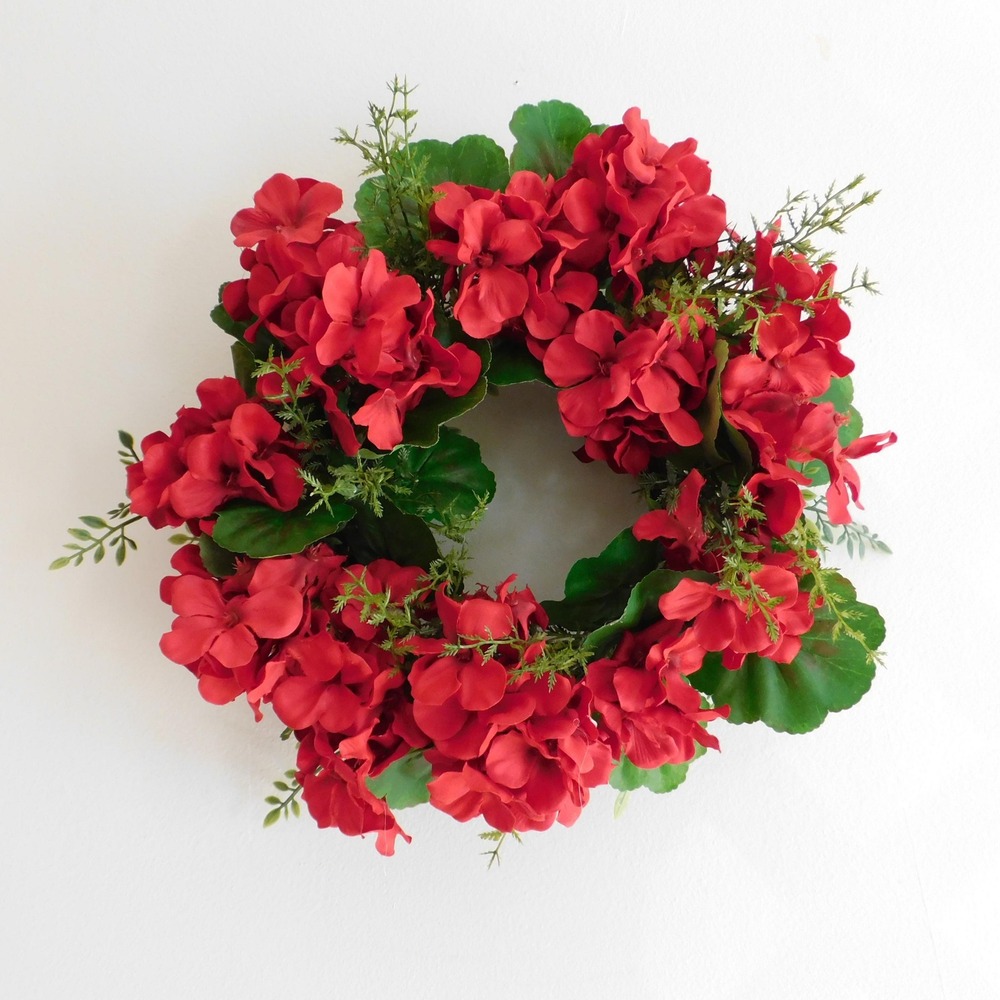 Small Red Geranium Wreath, Spring Summer, Housewarming Gift, Cabinet Wreath - Picture 5 of 6